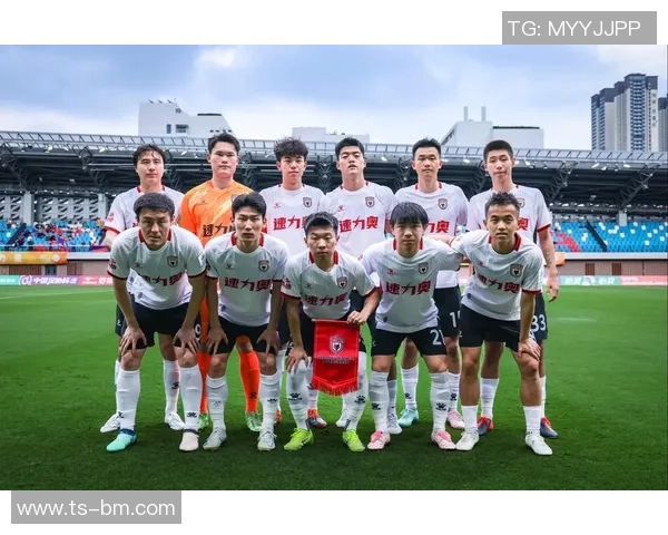 西安足球队荣登足球战术排行榜第五位展现强大实力与潜力 西安足球队荣登足球战术排行榜第五位展现强大实力与潜力