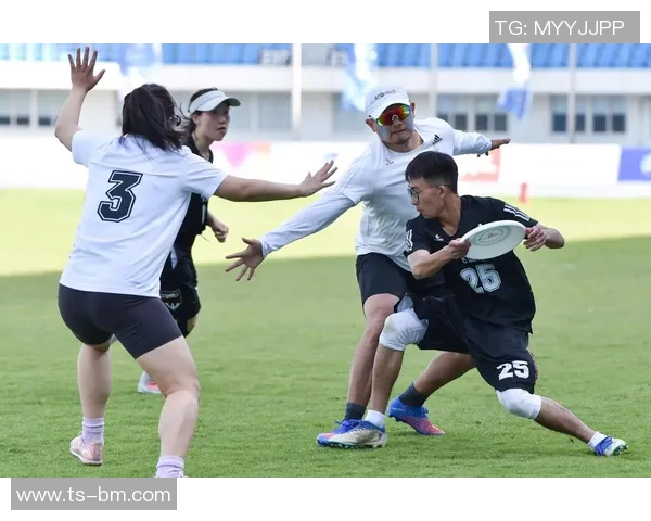 南京飞盘队在滑板精英赛中的比赛经验与表现分析